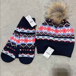 Women’s Winter Hat and Socks Set - Navy and Pink